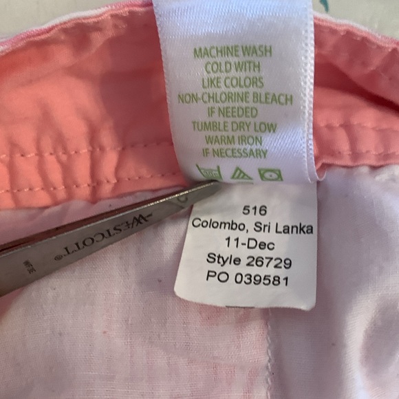 Women’s Lilly Pulitzer Pink & White Striped Seersucker Scalloped Shorts Sz. 6 - Picture 9 of 9